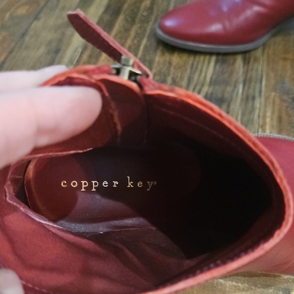 Copper Key Women's Crimson Red Leather Ankle Booties‎ (Made In Brazil) Size 7 - Picture 10 of 12